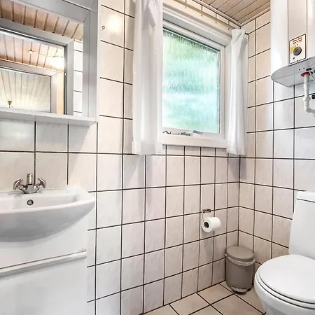 3 Bedroom Stunning In Vakantiehuis Tarm